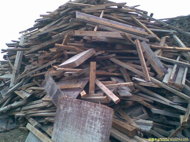 河南郑州诚信木材加工厂专业收购各种 方木 模板